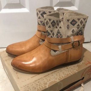 Latigo bootie size 8